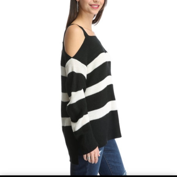 ⭐️ SANCTUARY ⭐️ “AMELIE” COLD SHOULDER BLACK & WHITE STRIPED SWEATER SIZE:SMALL - Picture 4 of 5